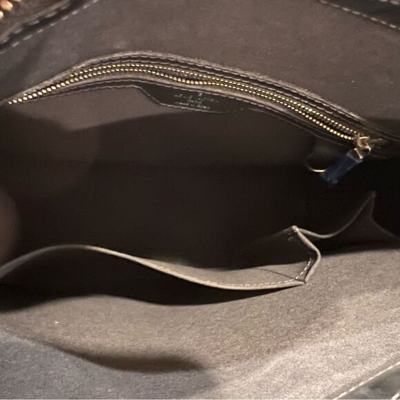 Louis Vuitton
Louis Vuitton Gun Metal Monogram Mat Stockton - Picture 3 of 10